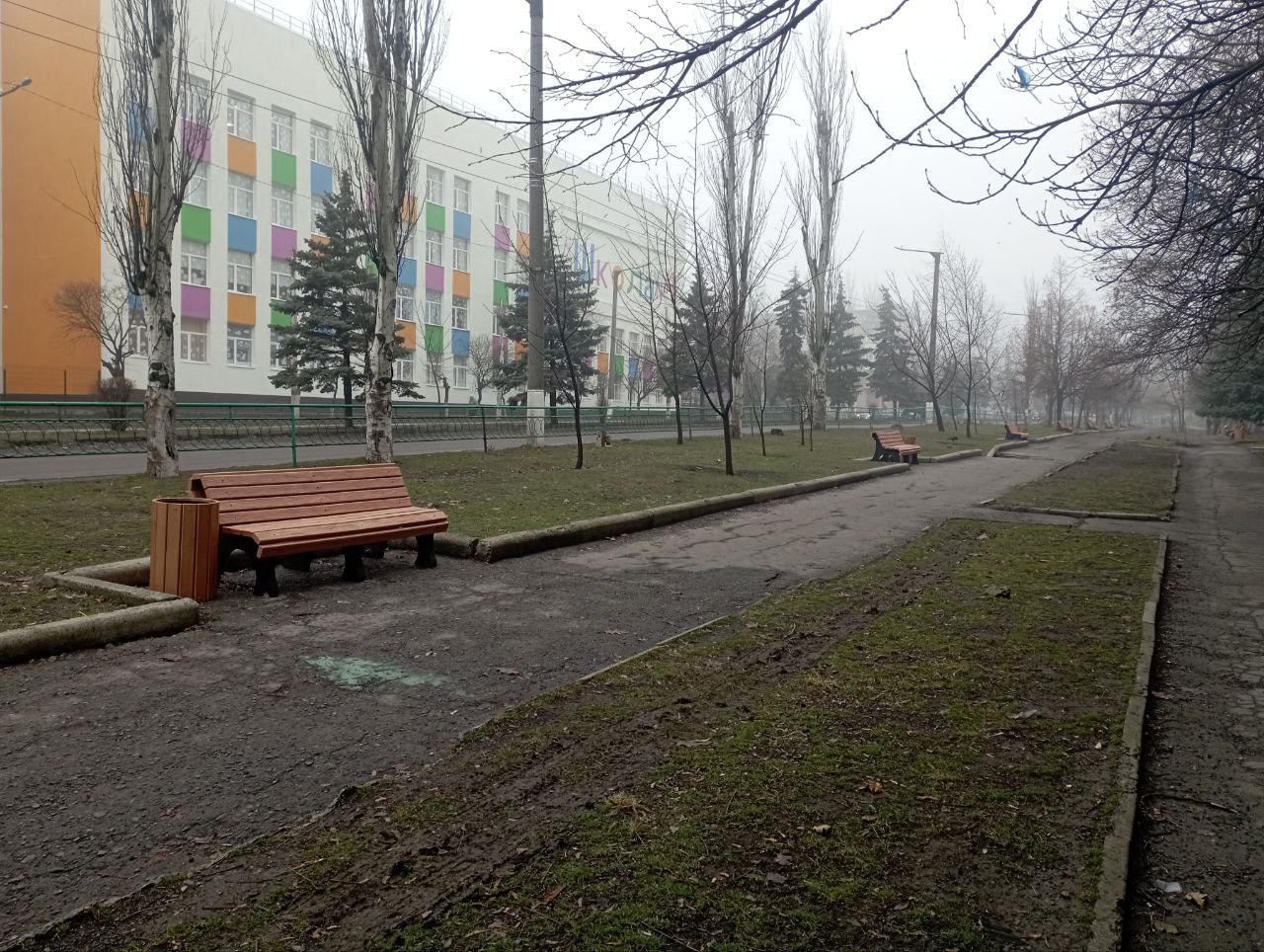 В Снежном продолжаются мероприятия по облагораживанию территории.