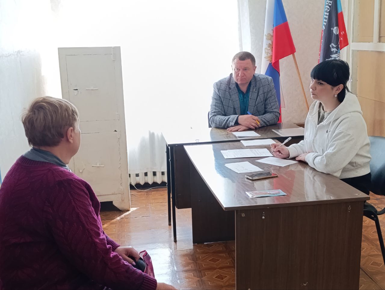 Глава Снежного ответил на вопросы жителей.