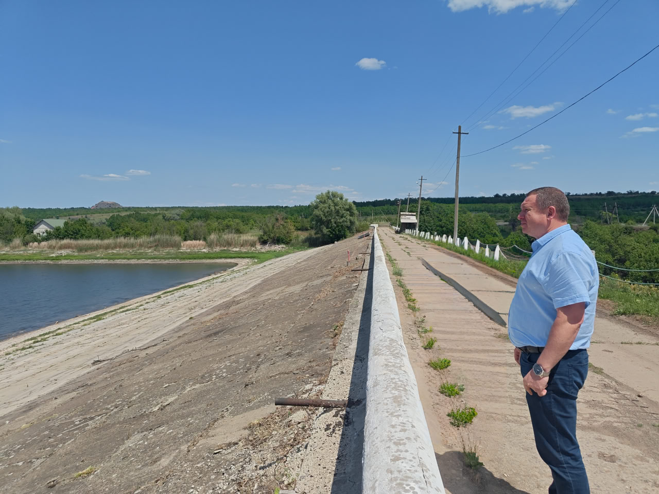 Глава Снежного проверил состояние Грабовского водохранилища.