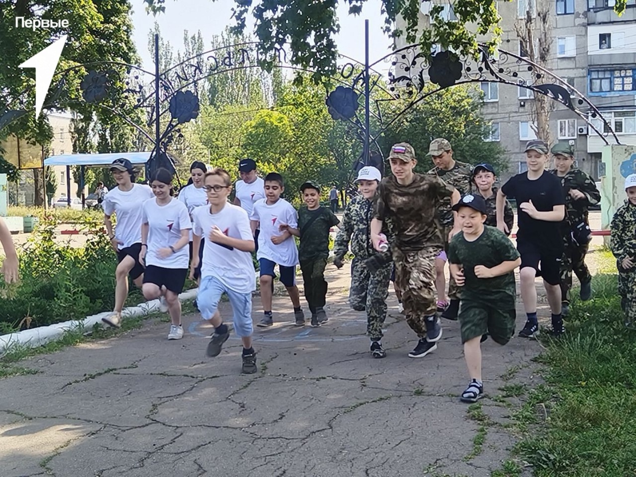 Плоггинг-забег с Первыми.