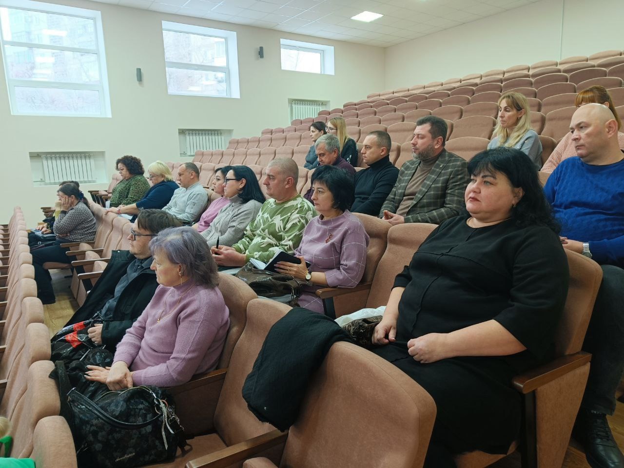 Депутаты Снежнянского городского совета Донецкой Народной Республики посетили обучающие лекции Российского Общества «Знание».