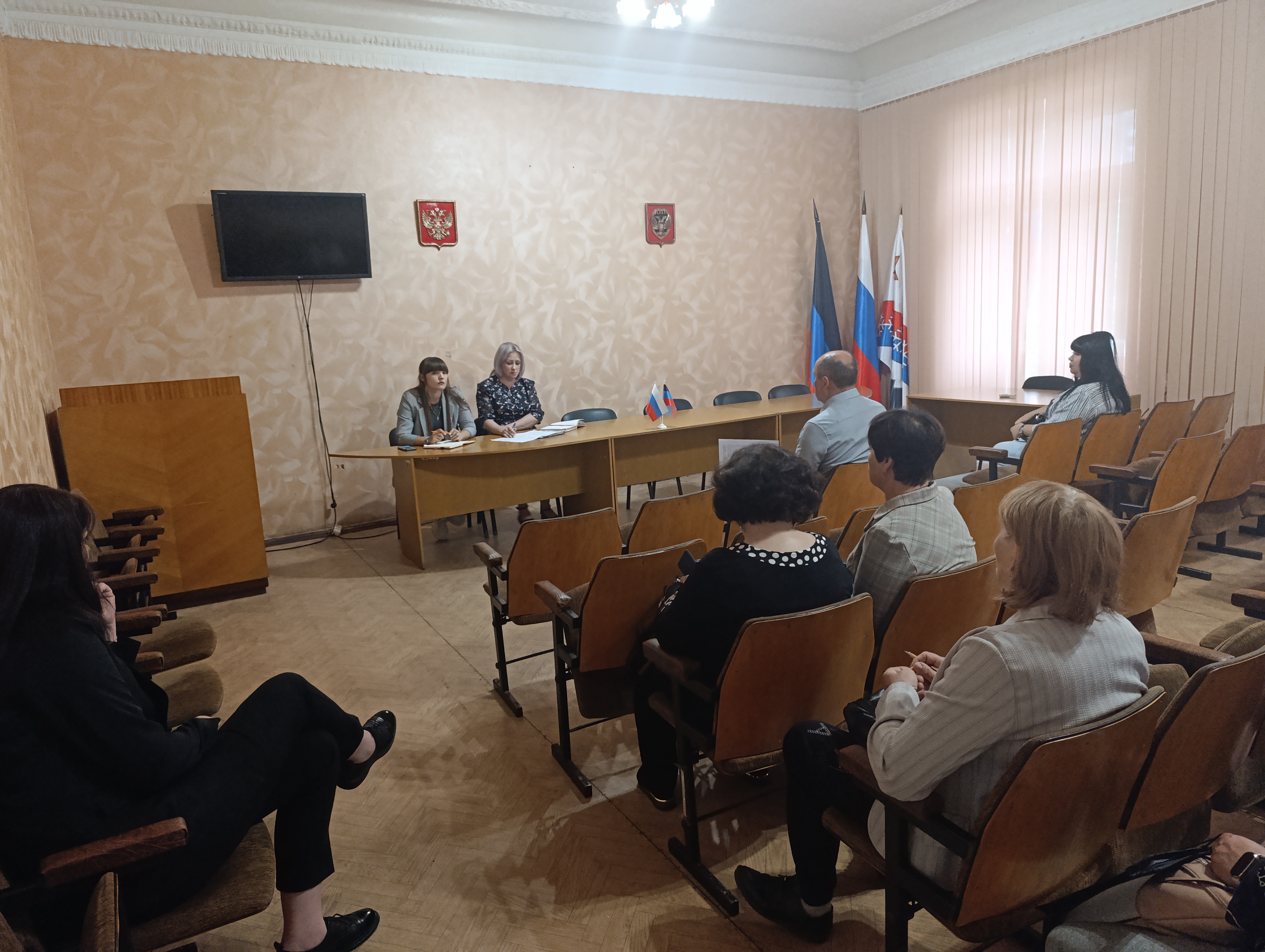 В Снежном обсудили подготовку к новому отопительному сезону.
