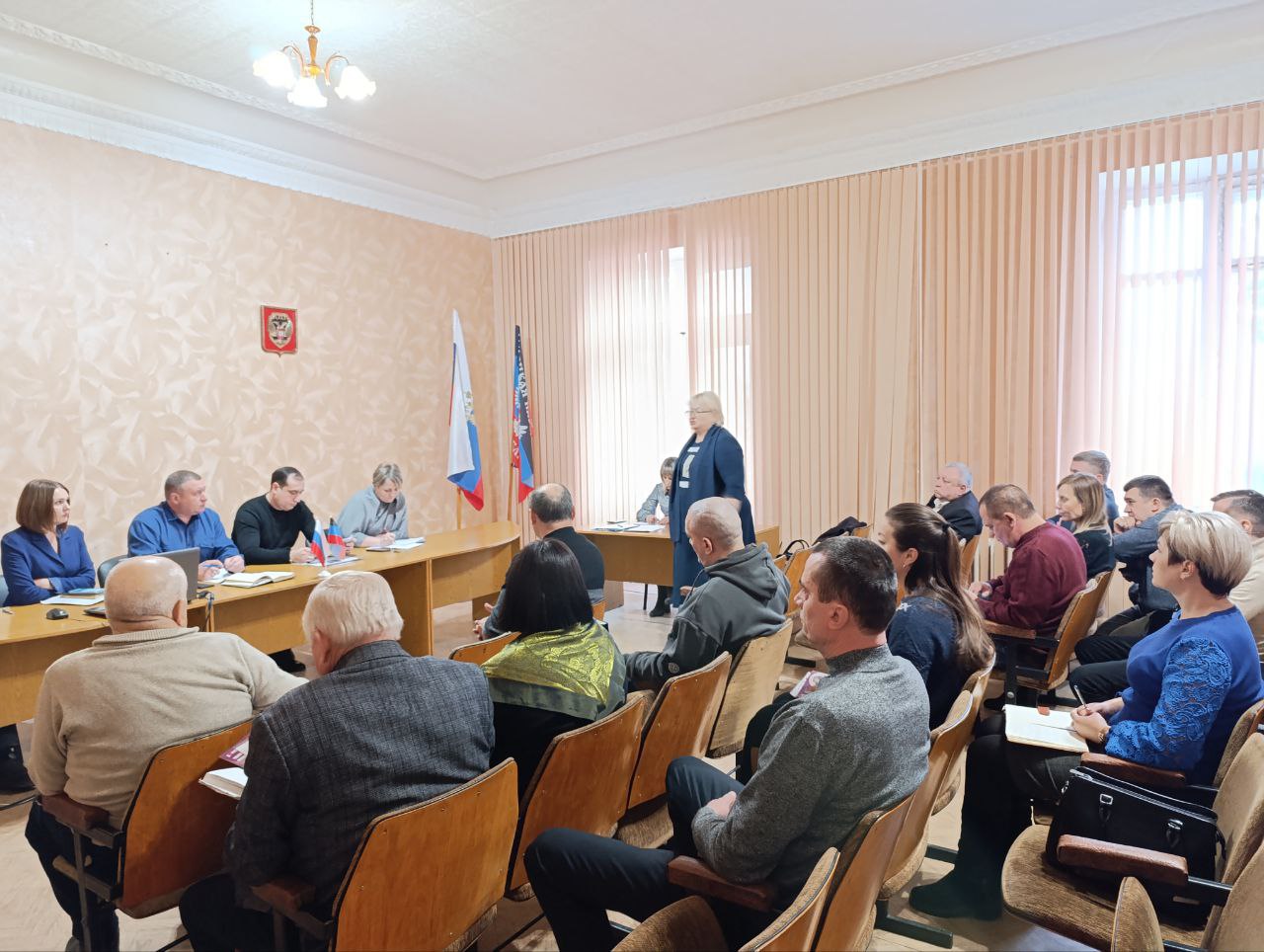 В Снежном представители органов местной власти обсудили ряд актуальных тем.