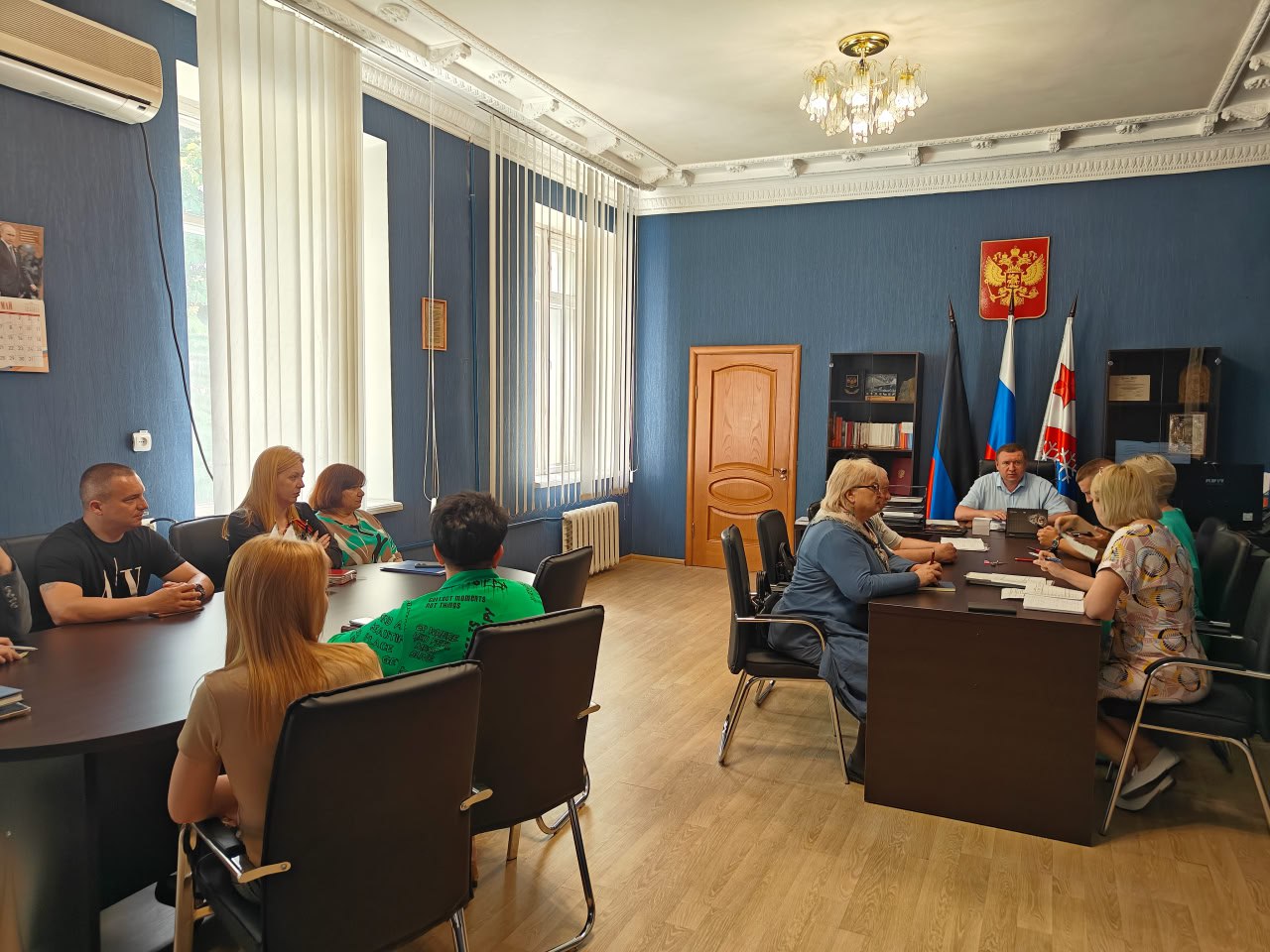 В Снежном прошло заседание комиссии по награждению.
