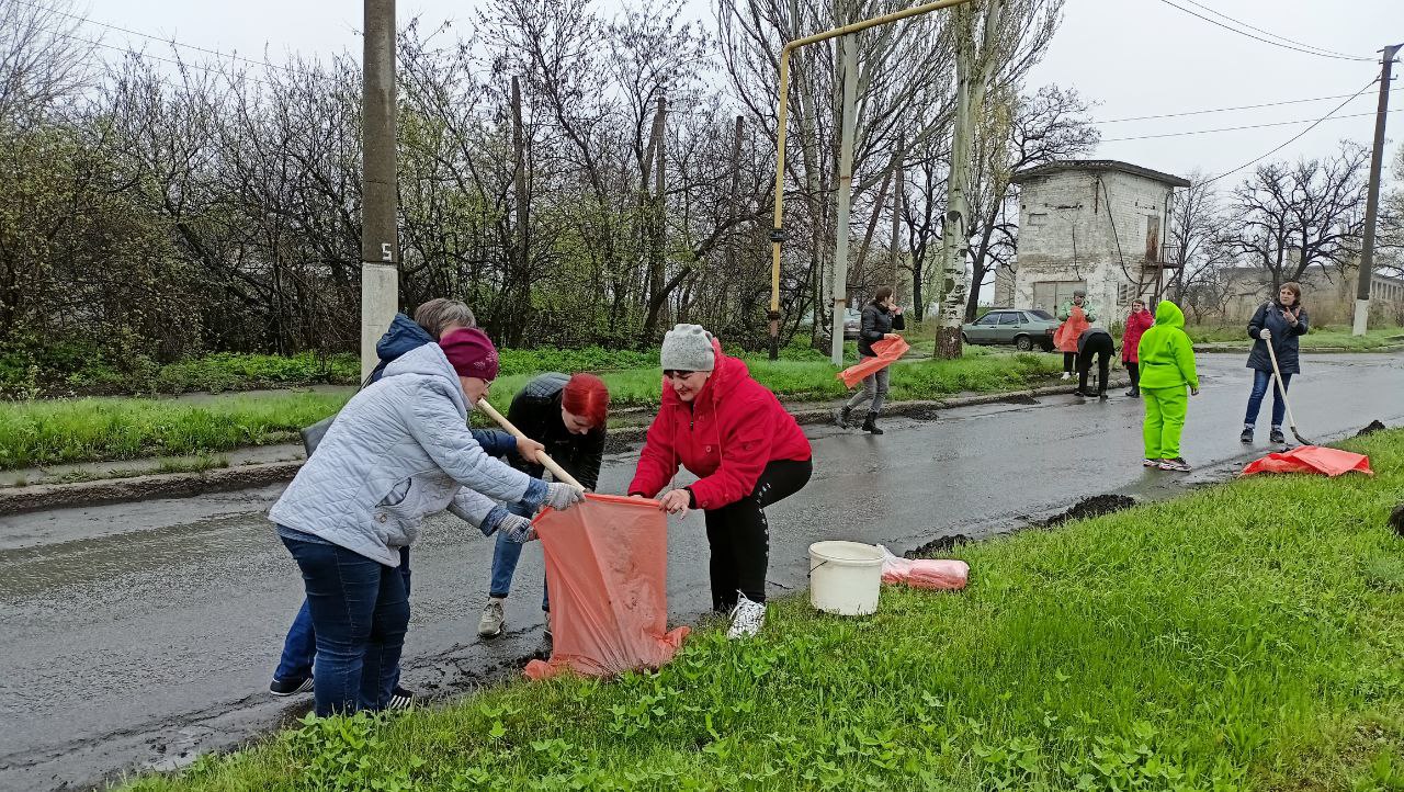 Всероссийский субботник в городе Снежное.