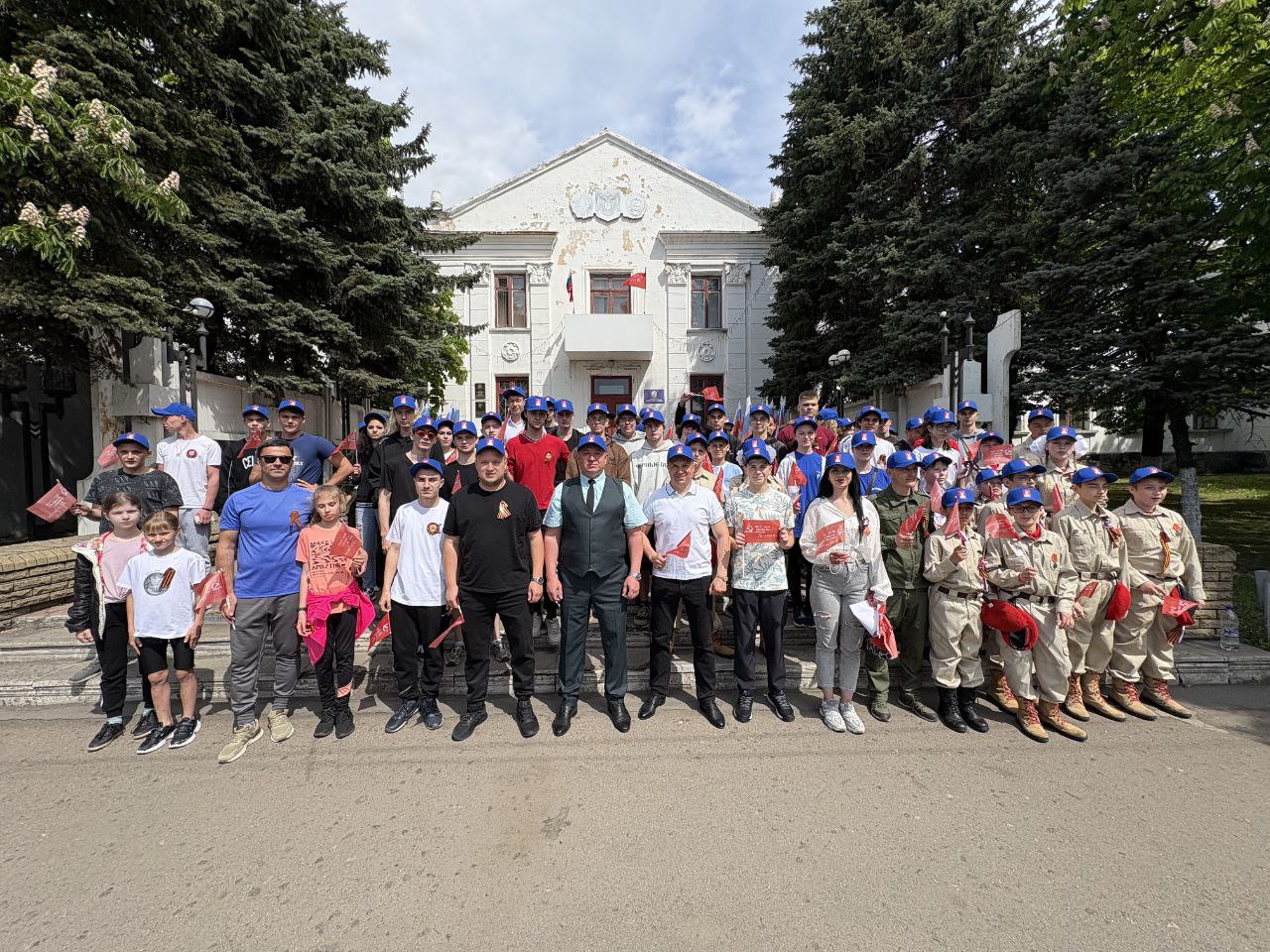 В Снежном состоялся легкоатлетический забег &quot;Во Славу Победы&quot;.