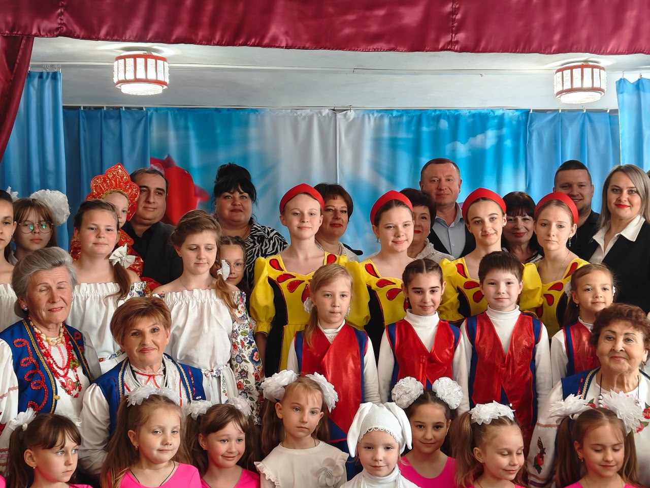В Снежном состоялся концерт, посвященный 90-летию поселка Северное.