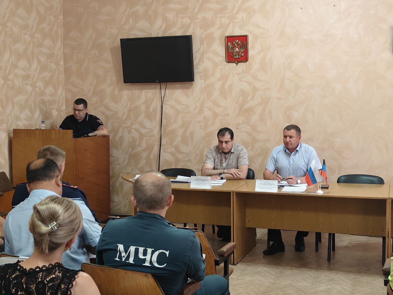 В Снежном прошло заседание комиссии по профилактике правонарушений.