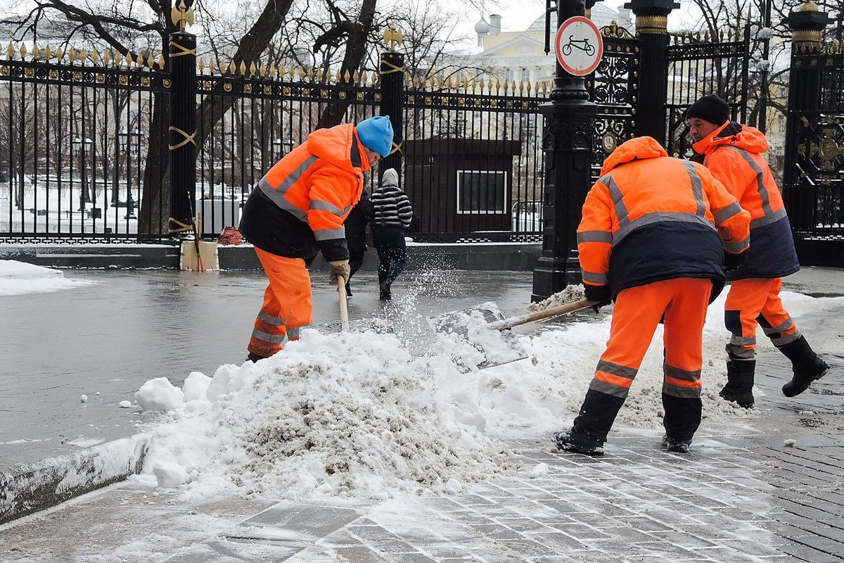 Особенно остро ощущается кадровый голод в коммунальных службах.