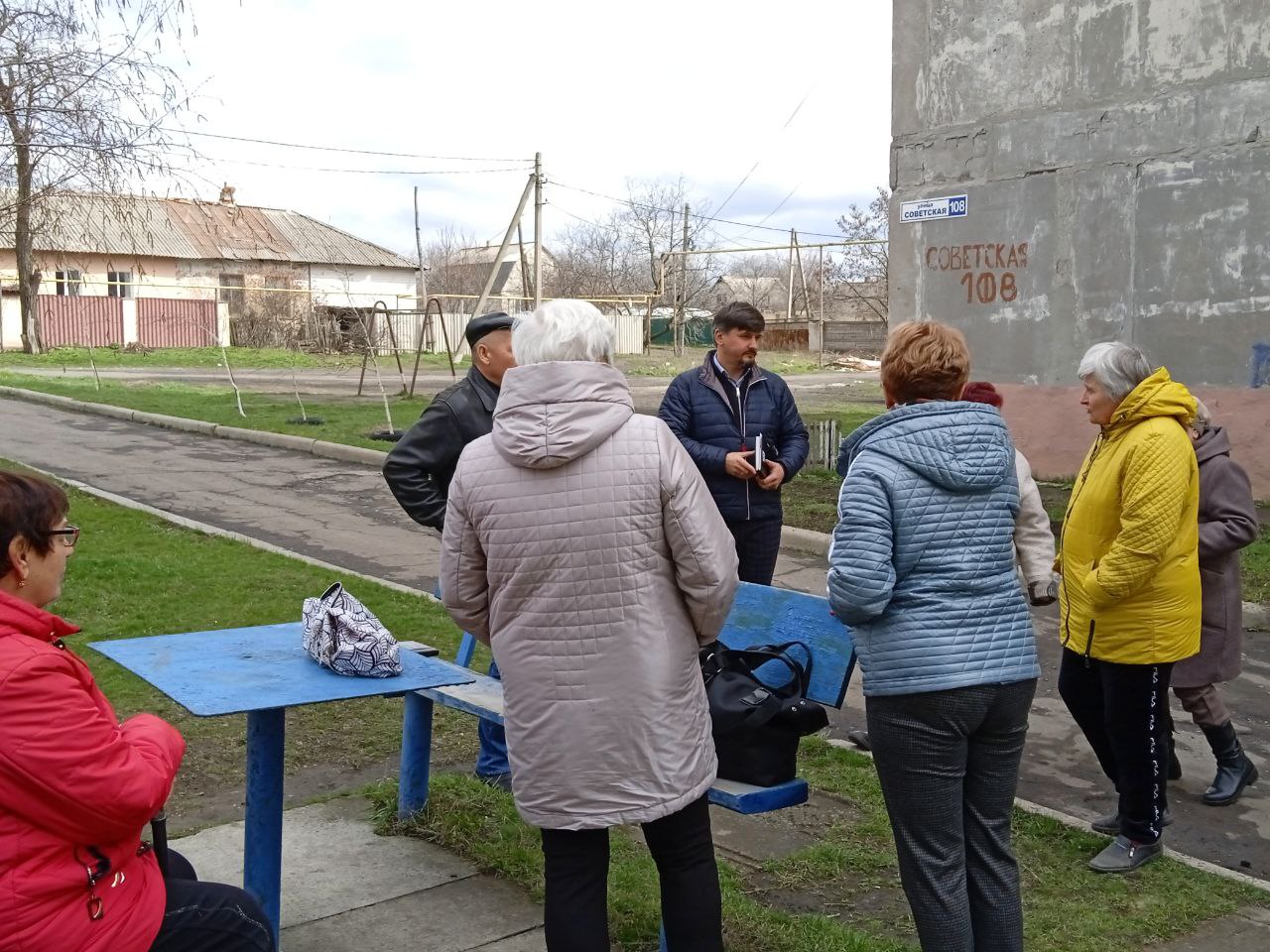 Прошел сход граждан на ул. Советская, 108.