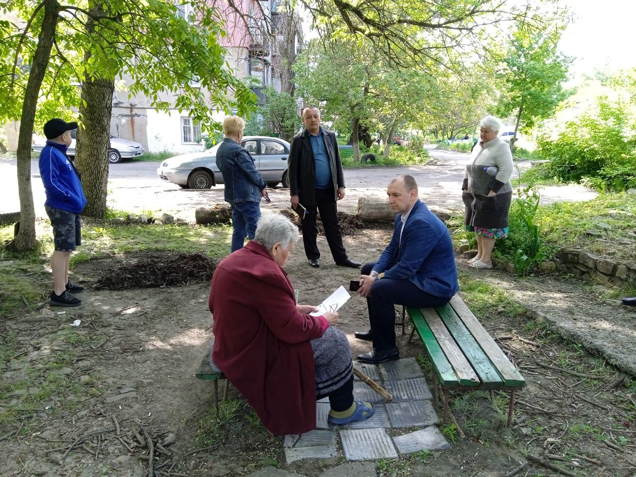 Прошел сход граждан на ул. Менделеева, 26.