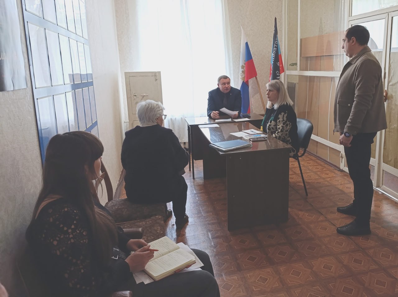 Глава Снежного ответил на вопросы жителей.
