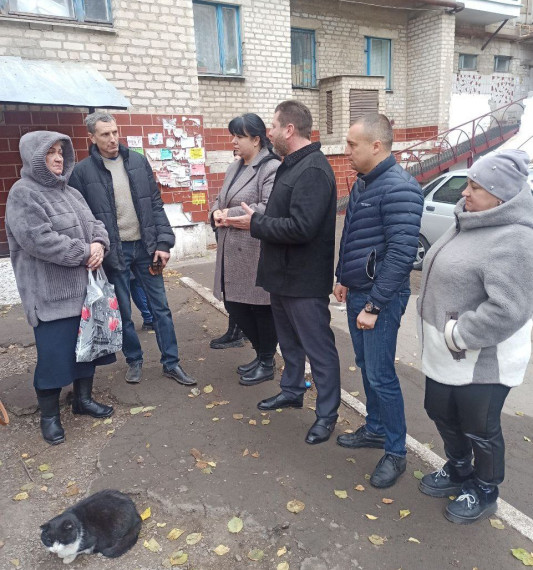 В Снежном на особом контроле находится работа системы теплоснабжения жилых домов. В Снежном на особом контроле находится работа системы теплоснабжения жилых домов.