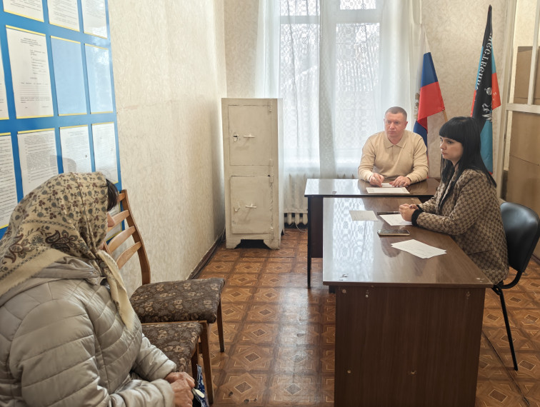 Глава Снежного ответил на вопросы жителей. Глава Снежного ответил на вопросы жителей.