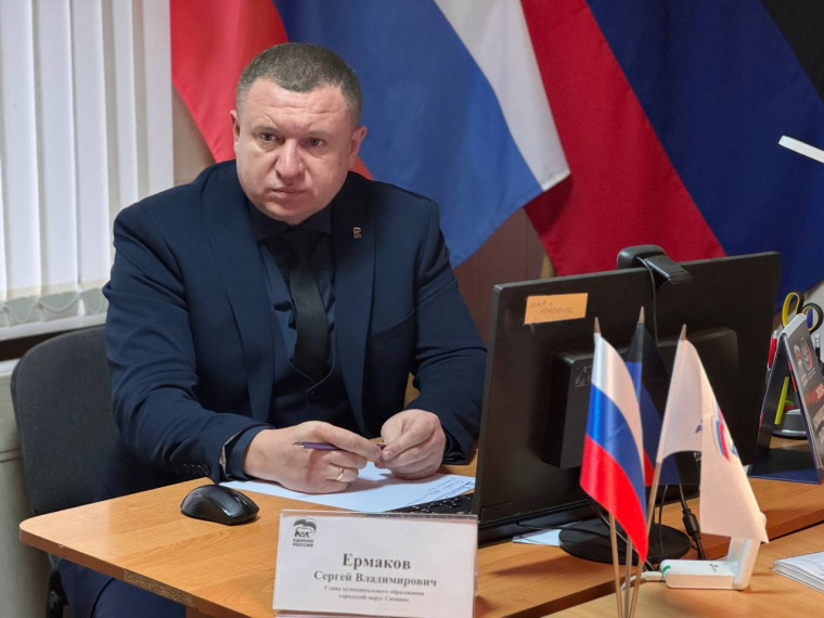 Глава Снежного ответил на вопросы жителей. Глава Снежного ответил на вопросы жителей.
