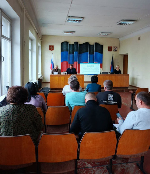 Состоялось заседание Снежнянского городского совета ДНР. Состоялось заседание Снежнянского городского совета ДНР.