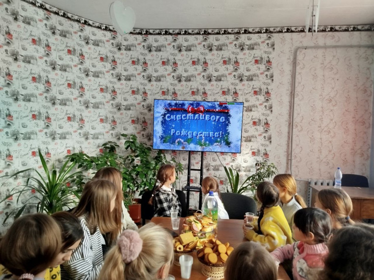 В Снежном прошла рождественская встреча. В Снежном прошла рождественская встреча.