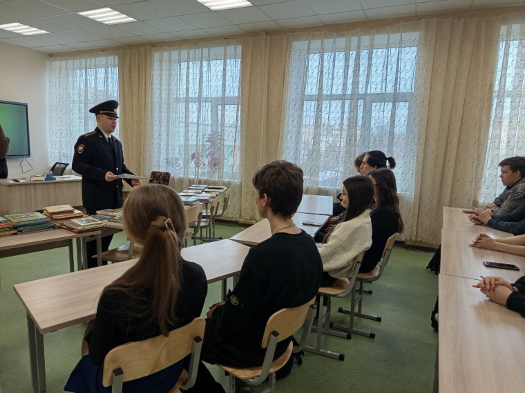 В школе Снежного продолжают реализовывать всероссийский проект «Диалоги с Героями». В школе Снежного продолжают реализовывать всероссийский проект «Диалоги с Героями».