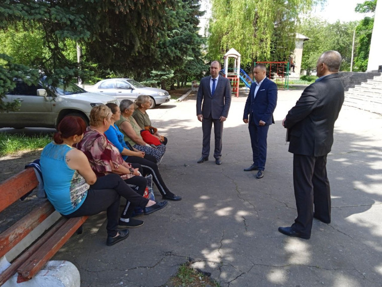 Прошел сход граждан на ул. Героев Сталинграда, 21а. Прошел сход граждан на ул. Героев Сталинграда, 21а.