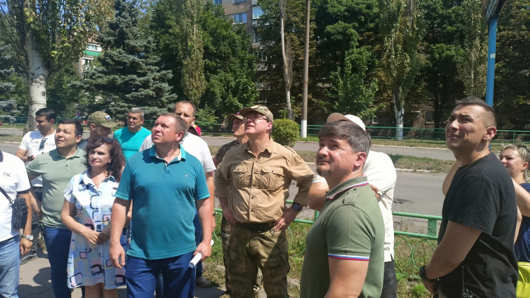 Дмитрий Азаров посетил город Снежное. Дмитрий Азаров посетил город Снежное.