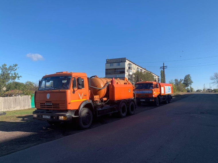 В Снежном продолжают работу аварийно-восстановительные бригады Самарской области. В Снежном продолжают работу аварийно-восстановительные бригады Самарской области.
