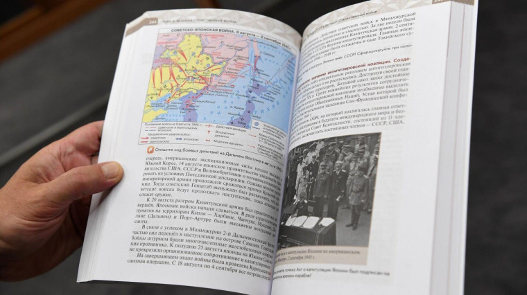 Самарская область обеспечила книгами учебные заведения Снежного. Самарская область обеспечила книгами учебные заведения Снежного.